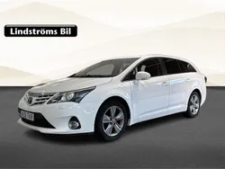 Vit Begagnad 2014 Toyota Avensis Edition Kombi | 119 000 kr (Marknadspris)