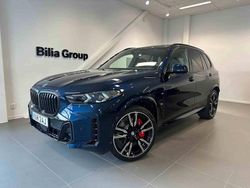 Blå Ny 2025 BMW X5 SUV | 1 139 000 kr (Marknadspris)
