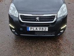 Begagnad 2017 Peugeot Partner Minibuss | 67 000 kr (Lite dyr)