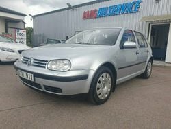 Silver Begagnad 2001 VW Golf IV Comfortline Halvkombi | 23 900 kr (Dyr)