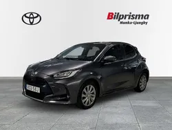 Mörkgrå Begagnad 2022 Toyota Yaris Hybrid Edition Halvkombi | 234 900 kr (Lite dyr)