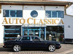 Mörkblå Begagnad 1995 Jaguar XJ Sedan | 99 000 kr