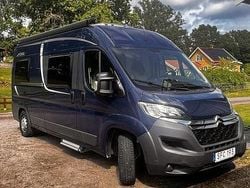 Blå Begagnad 2016 Citroën Jumper Minibuss | 560 000 kr