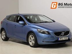 Blå Begagnad 2015 Volvo V40 Summum Halvkombi | 129 800 kr (Bra pris)
