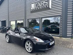Svart Begagnad 2012 Nissan 370Z Cab | 309 900 kr