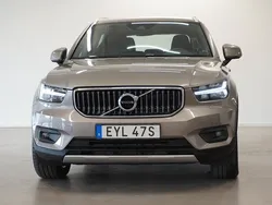 Grå Begagnad 2021 Volvo XC40 Momentum SUV | 249 999 kr (Bra pris)