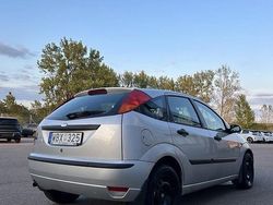 Begagnad 2004 Ford Focus Halvkombi | 17 000 kr