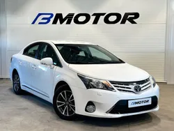 Vit Begagnad 2014 Toyota Avensis Sedan | 119 900 kr (Lite dyr)