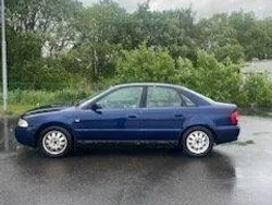 Blå Begagnad 2000 Audi A4 Ambition Sedan | 25 000 kr