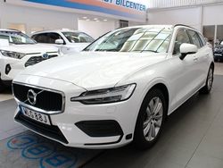 Vit Begagnad 2022 Volvo V60 Momentum Kombi | 269 900 kr (Bra pris)