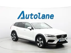 Vit Begagnad 2020 Volvo V60 CC Kombi | 299 900 kr (Marknadspris)