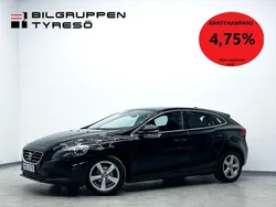Svart Begagnad 2015 Volvo V40 Momentum Kombi | 149 900 kr (Marknadspris)