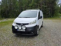 Vit Begagnad 2012 Nissan NV200 Van | 30 000 kr (Bra pris)