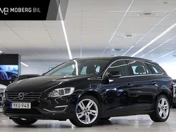 Svart Begagnad 2017 Volvo V60 Momentum Kombi | 229 900 kr