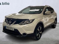 Vit Begagnad 2016 Nissan Qashqai Tekna SUV | 129 000 kr (Marknadspris)