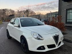 Begagnad 2011 Alfa Romeo Giulietta Halvkombi | 74 000 kr