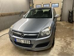 Grå Begagnad 2007 Opel Astra Halvkombi | 49 900 kr (Dyr)
