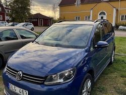 Blå Begagnad 2011 VW Touran Minibuss | 37 000 kr (Bra pris)