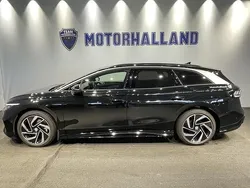 Svart Begagnad 2025 VW ID.7 Pro Sedan | 599 900 kr (Marknadspris)
