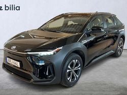 Svart Begagnad 2023 Toyota bZ4X Style SUV | 379 900 kr