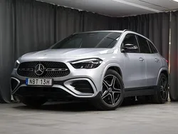 Silver Ny 2024 Mercedes GLA200 Advanced Plus SUV | 449 000 kr (Marknadspris)