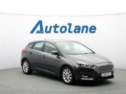 Grå Begagnad 2018 Ford Focus Titanium Halvkombi | 139 900 kr (Marknadspris)