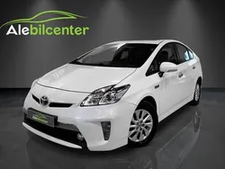 Vit Begagnad 2015 Toyota Prius Plug-in Hybrid Halvkombi | 164 900 kr
