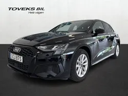 Svart (mytsvart metallic) Begagnad 2023 Audi A3 Sportback Proline Halvkombi | 259 900 kr (Bra pris)