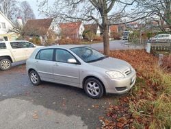 Silver Begagnad 2006 Toyota Corolla Halvkombi | 36 000 kr (Marknadspris)