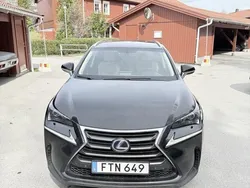 Svart Begagnad 2016 Lexus NX300h Sport Line SUV | 204 900 kr (Bra pris)