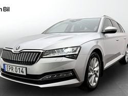 Silver (brilliant silver metallic) Begagnad 2023 Skoda Superb Style Kombi | 299 500 kr (Superpris)