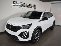 Vit (vitmetallic) Ny 2025 Peugeot 2008 Style SUV | 279 900 kr (Marknadspris)