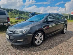 Flerfärgad (svart) Begagnad 2014 Opel Astra Active Kombi | 78 500 kr (Marknadspris)