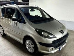 Silver Begagnad 2005 Peugeot 1007 Sport Halvkombi | 29 900 kr