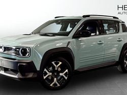 Blå (green) Ny 2025 Renault 4 E-Tech Techno SUV | 434 900 kr