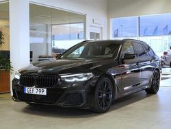Svart (safirsvart metallic) Begagnad 2020 BMW 520 M Sport Kombi | 389 900 kr