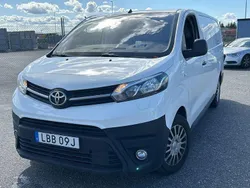 Vit Begagnad 2022 Toyota Proace Van | 154 000 kr