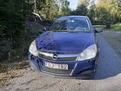 Blå Begagnad 2007 Opel Astra Kombi | 15 000 kr