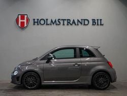 Grå Begagnad 2024 Abarth 595 Halvkombi | 239 900 kr (Marknadspris)