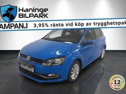 Blå Begagnad 2016 VW Polo Halvkombi | 99 900 kr (Marknadspris)