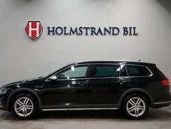Svart Begagnad 2022 VW Passat Alltrack Kombi | 324 800 kr (Marknadspris)