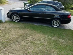 Svart Begagnad 2005 Mercedes CLK240 Elegance Cab | 87 500 kr (Marknadspris)