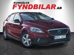 Röd Begagnad 2013 Volvo V40 CC Kombi | 129 900 kr (Marknadspris)