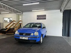 Ljusblå Begagnad 2003 VW Polo Halvkombi | 32 900 kr (Lite dyr)