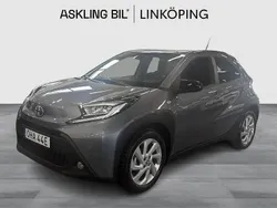 Grå Begagnad 2024 Toyota Aygo Comfort Halvkombi | 184 000 kr (Bra pris)