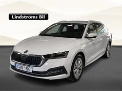 Vit Begagnad 2022 Skoda Octavia Style Kombi | 294 900 kr (Marknadspris)