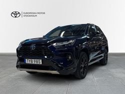 Blå Begagnad 2024 Toyota RAV4 Hybrid Style SUV | 439 900 kr (Marknadspris)