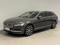 Grå Begagnad 2022 Volvo V90 Core Kombi | 378 500 kr (Marknadspris)
