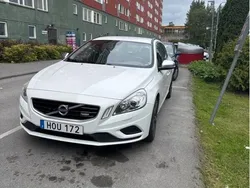 Vit Begagnad 2013 Volvo V60 R-Design Kombi | 125 000 kr (Marknadspris)