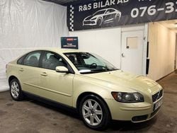Ljusgrön (grön) Begagnad 2004 Volvo S40 Sedan | 49 900 kr (Marknadspris)